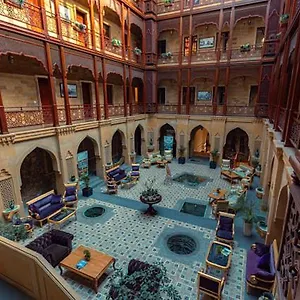 Shah Palace Luxury Museum מלון